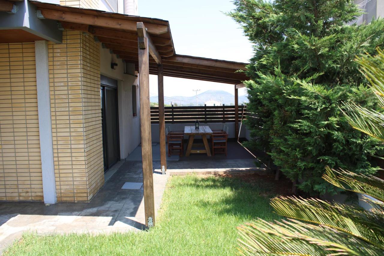 T&A Apartment,Near The Sea. Marathon  Bagian luar foto