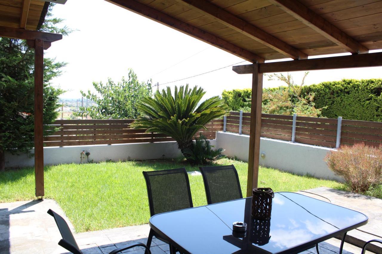 T&A Apartment,Near The Sea. Marathon  Bagian luar foto