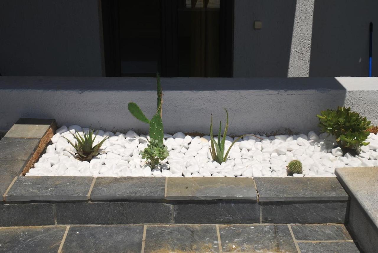 T&A Apartment,Near The Sea. Marathon  Bagian luar foto